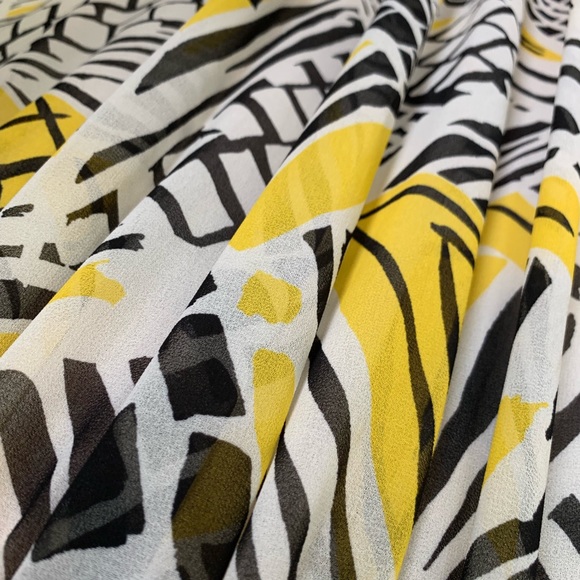 | stunning graphic wrap dress | - Picture 8 of 8